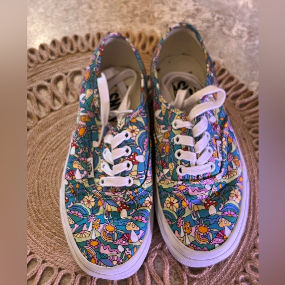 Vans Mushroom Authentic Sneaker size 7